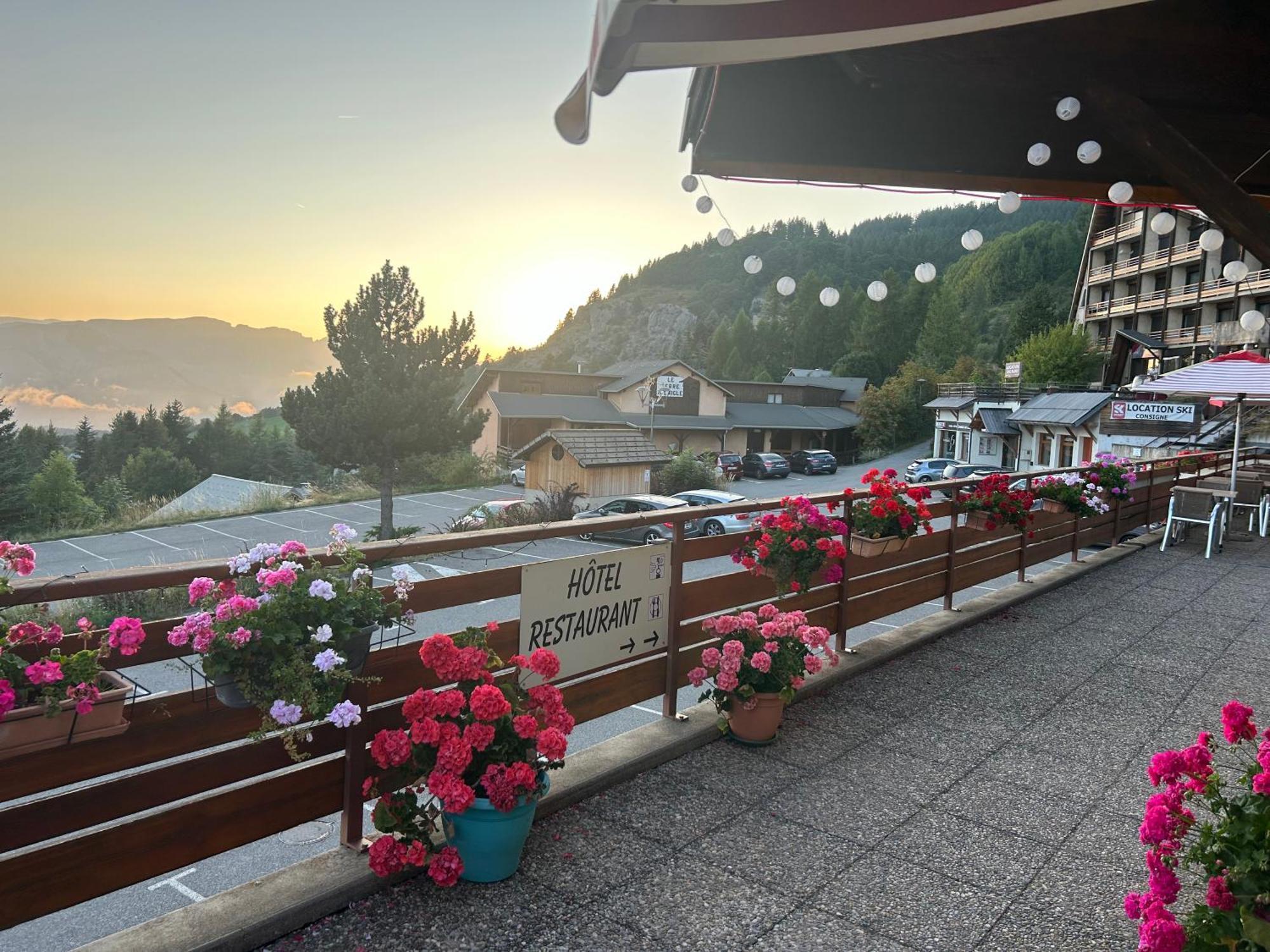 Hotel La Bagatelle Saint-Michel-de-Chaillol Exteriér fotografie